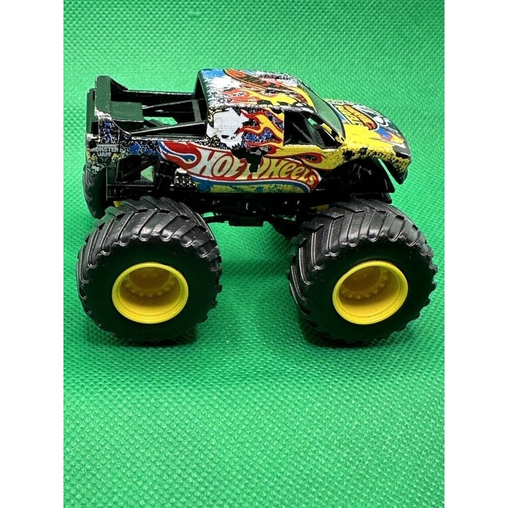 1:64 Hot Wheels Monster Jam Team Fire‎ Storm Diecast Monster Truck